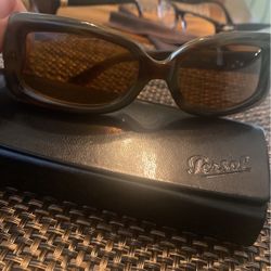 OLiVER PEOPLES SUNGLASSES USED GOOD CONDITION