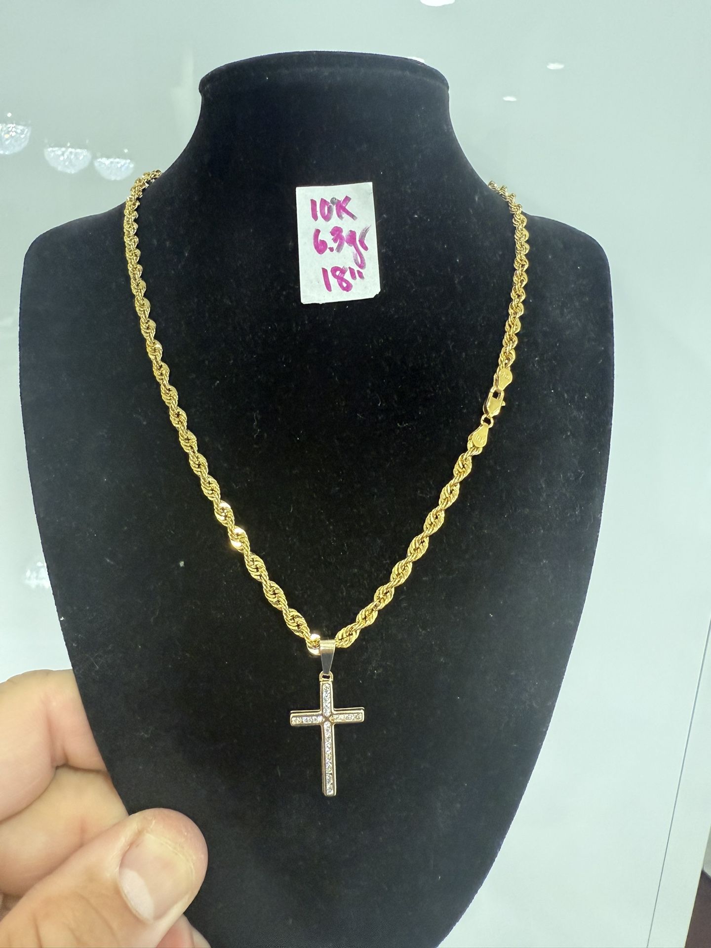 10K Yellow Gold Rope Chain and Pendant 6.3Gr 18 Inches Long 