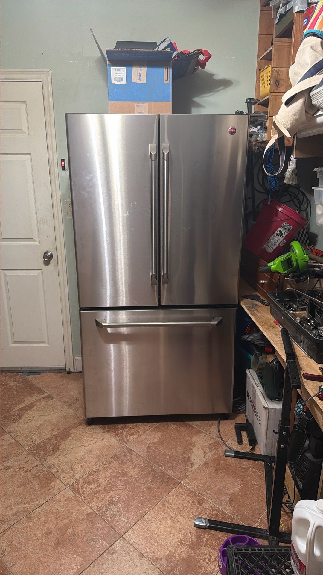 GE Refrigerator