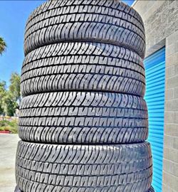 🎃 275 65 20 Michelin Tires Con 80% de Vida Las 4