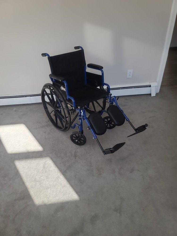 18in Adult Wheelchair, Great Condition