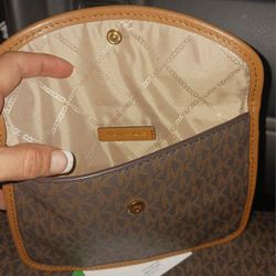 Mk, Pretty Good Size Brown With Light Brown Mk Letters 