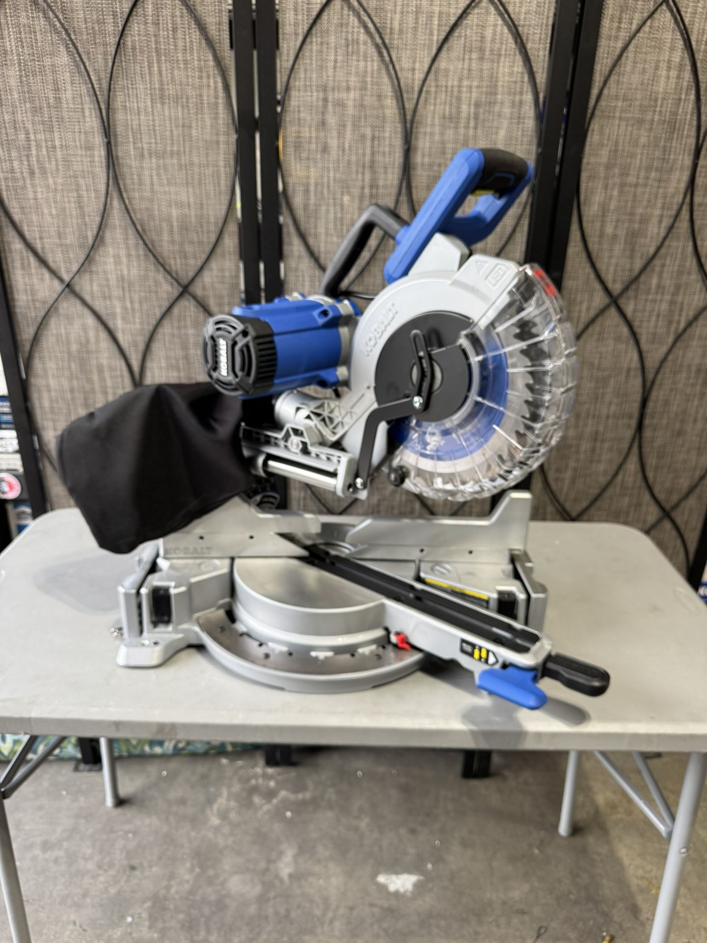 Kobalt Compact 10-in 15-Amp Dual Bevel Sliding Compound Corded Miter Saw