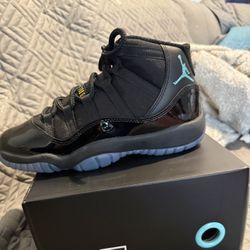 Jordan 11 "gammas" 6.5y / 8 Women 