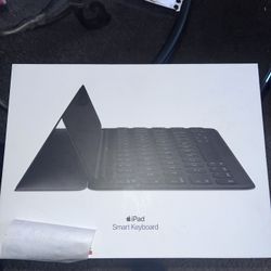 Apple iPad Smart Keyboard! 