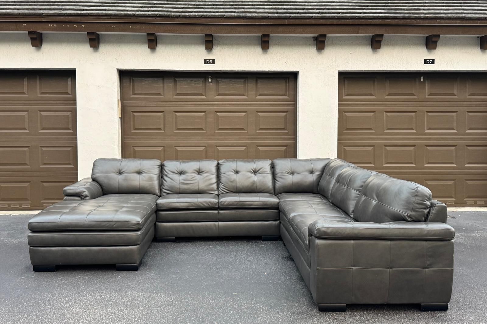 🛋️Sectional Couch/Sofa - Leather - Macy’s - Delivery Available 🚛