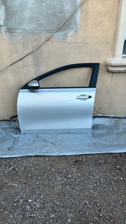 2019/24 Kia forte left side front complete door