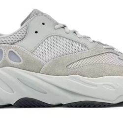 Adidas Yeezy 700 Salt Size 6, 6.5