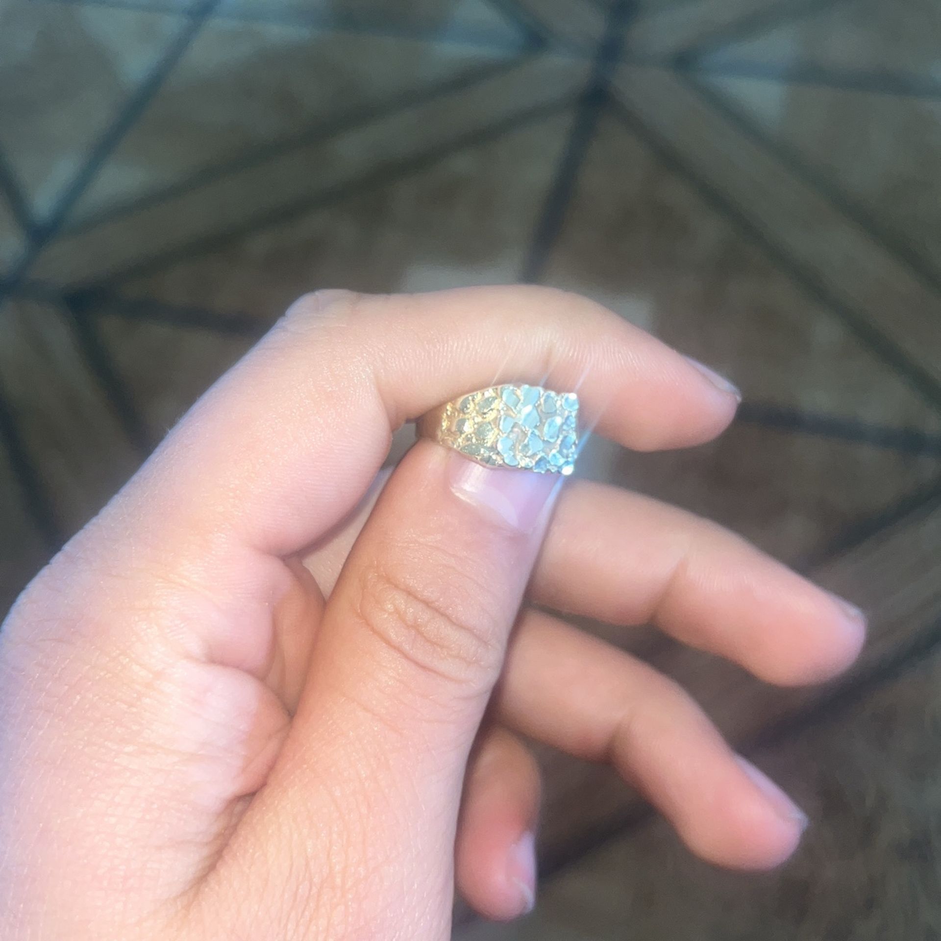 10k Gold nugget Ring Size 7 -7 1/2
