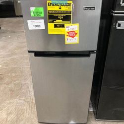 HMDR450SE Magic Chef 4.5 Cu. Ft. 2-Door Refrigerator