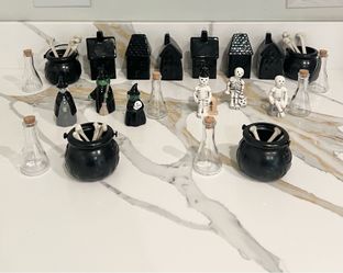 Small Halloween decor