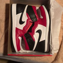 Jordan 1 Snake Skin Size 12W 10.5 M