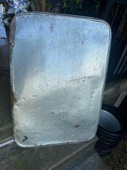 Large oil pan for automobiles