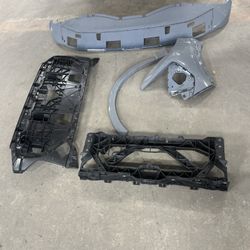 2025 Audi Q4 Front End Parts
