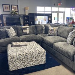 Grey Sectional 🩶🏡 $4,499