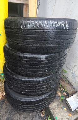 215 55 17 (4) HIGH TREAD all season used tires GOOD YEAR Free installation