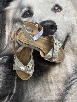 Girls shoes