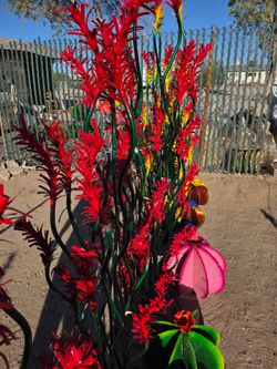 Bloom All Summer Long🌷Cacti, Ocotillos 
Metal Yard Art🌵POTTERY
