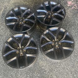 Dodge Rims  20x8 Lug pattern 5x115mm 