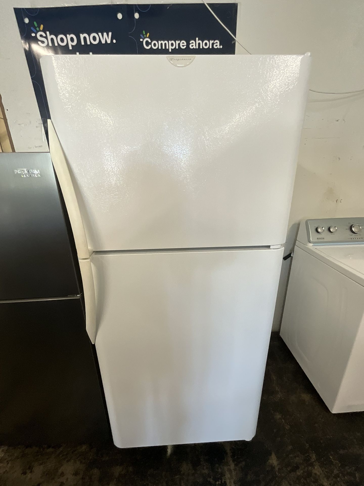 Frigidaire Top Freezer Refrigerator