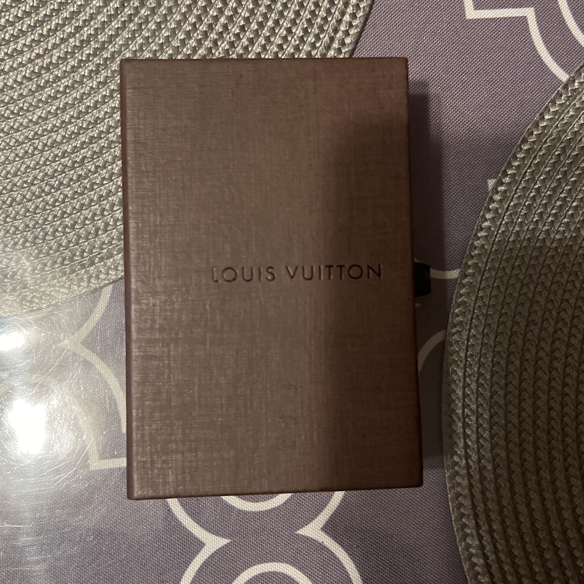 LV LOUIS VUITTON Multicles 6 Key Holder Monogram Canvas Pink M61285 for  Sale in Los Angeles, CA - OfferUp