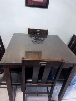 Dinner room / mesa con sillas