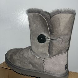 UGG Boots Women Gray