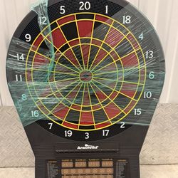 Arachnid Cricket Pro 650 Tournament-Quality Electronic Dartboard . Plastic tip Darts included.
