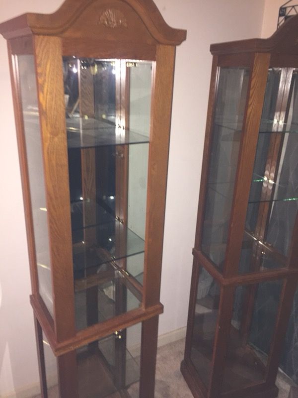 Curio cabinet set
