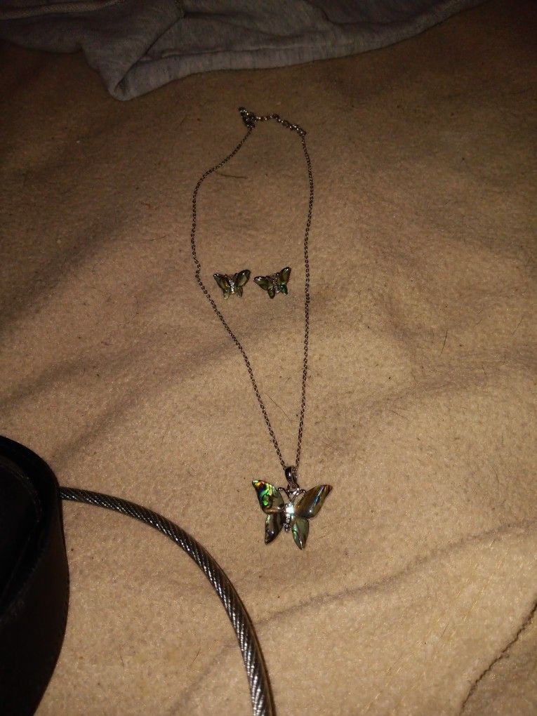 Butterfly Necklace And Earrings 