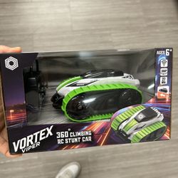 NWT Viper 360 Climbing RC Stunt Car Green
