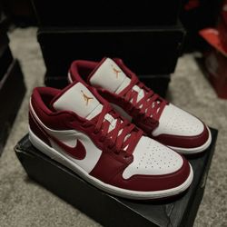 Cardinal Red Low Size 14 Brand New $160🔥