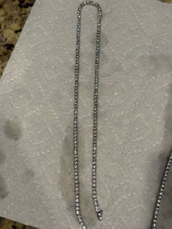 Moissinate tennis chain