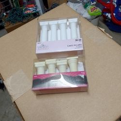 Small Cake Pillars 