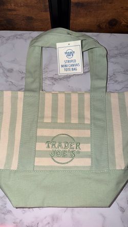 Green Trader Joe’s tote bag