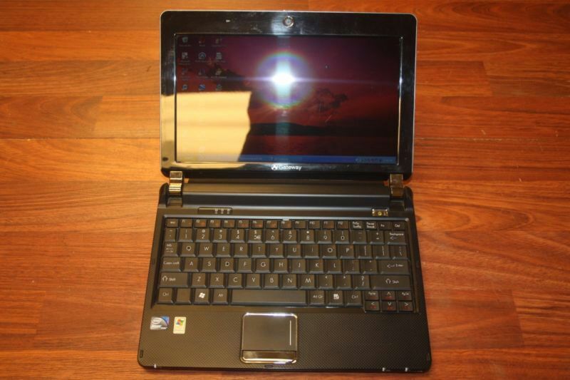 Gateway KAV60 WiFi Verizon 3G Netbook�