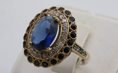 Size 8 sapphire and topaz .925 sterling silver ring