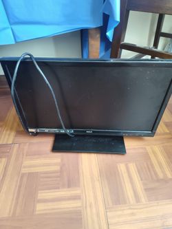 RCA TV With Remote As Is Needs To Be Cleaned 10 Bucks I