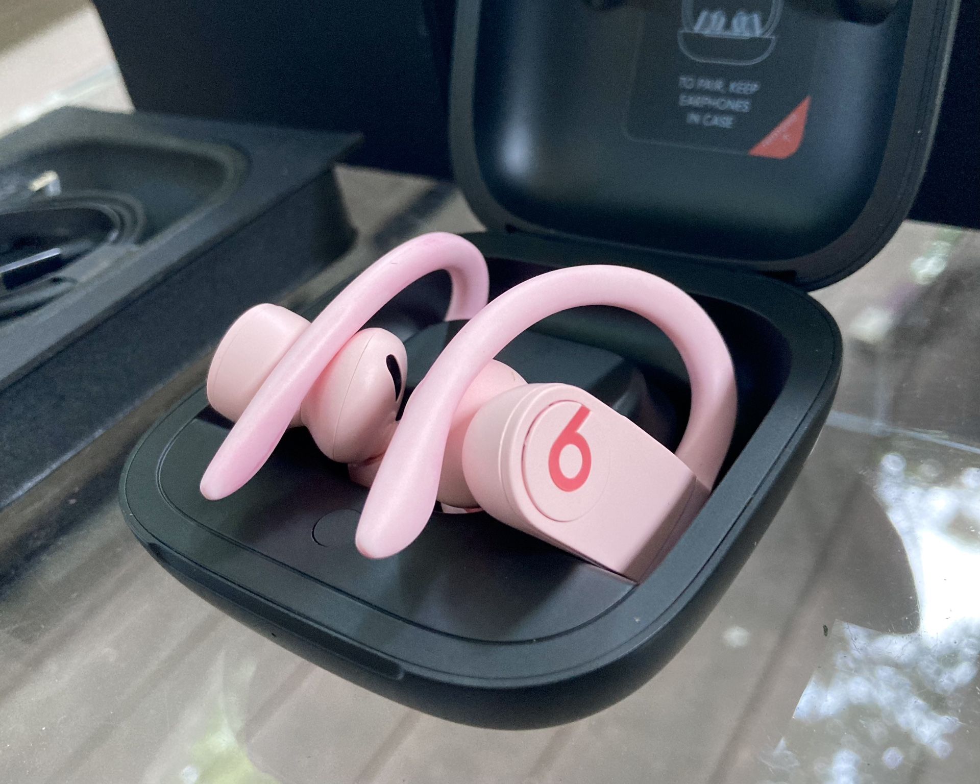 Beats By Dre Powerbeats Pro Wireless Earbuds in Pink