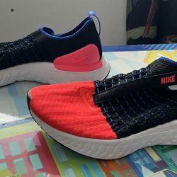 Nike React Phantom Run Flyknit 2 - Size 9.5