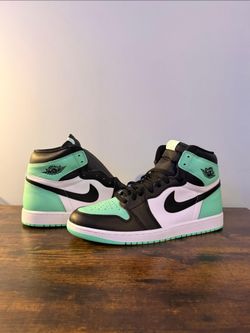 Jordan 1 green glow