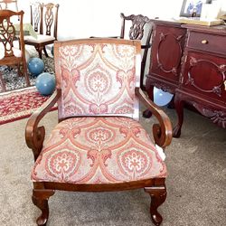Classic Queen Anne Style Upholstered Accent Chair – Solid Wood Frame