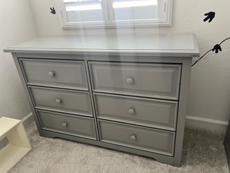Kids bedroom dresser