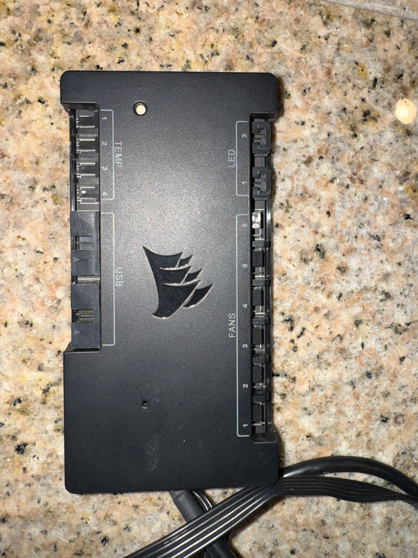 iCUE Commander PRO Smart RGB Lighting Fan Speed Controller & Temp