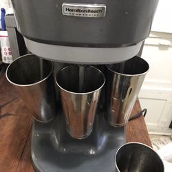 Hamilton commercial gradeTriple-Spindle Drink Mixer 