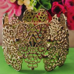 #1870, GORGEOUS FILIGREE VINTAGE  HEART BANGLE 
