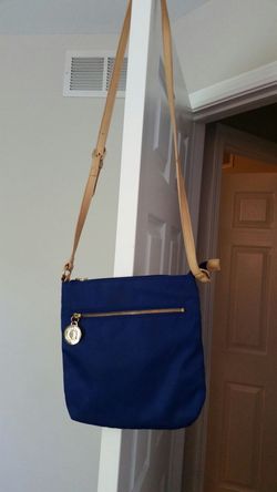Tommy hilfiger crossbody bag