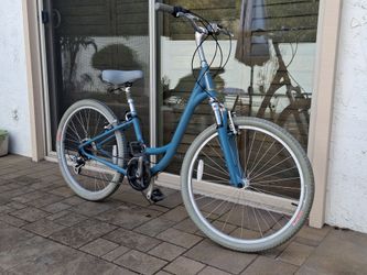 Women's Bike (Like New) (Specialized Globe Carmel Women's Comfort Bike