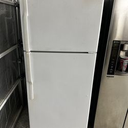 GE Top Freezer refrigerator
