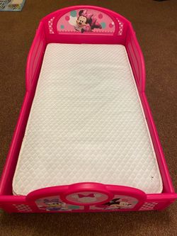Toddler bed frame/ mattress